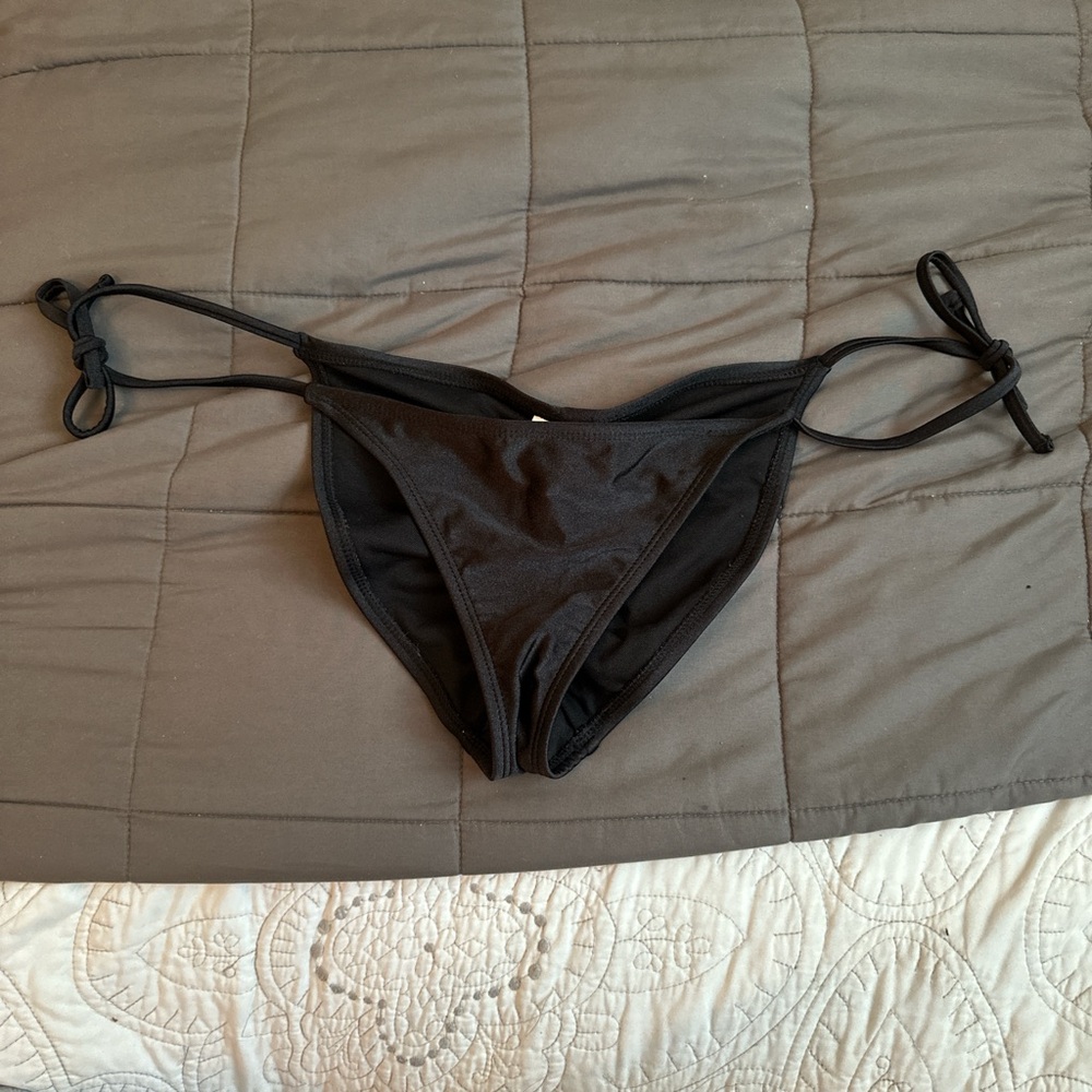 Bikini Set - Picture 5 of 8